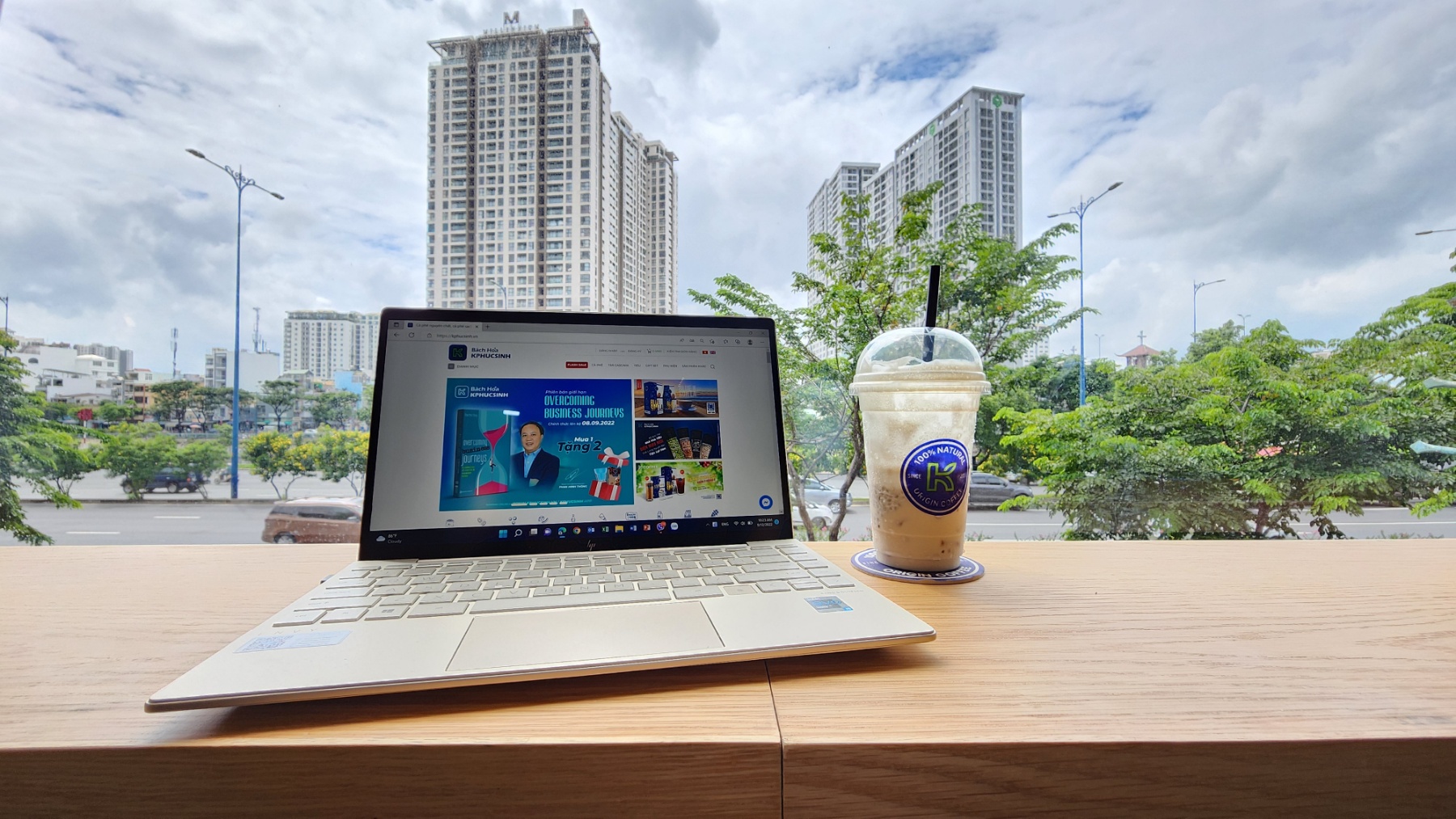 Review Quán K COFFEE Cafe view Sông Cực Đẹp Ở Sài Gòn Quận 1 Được Giới Trẻ Săn Đón  
